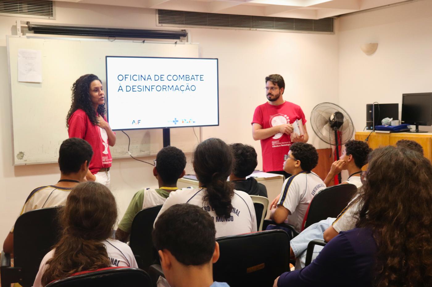 -_oficina_da_agenda_jovem_fiocruz_sobre_fake_news_1