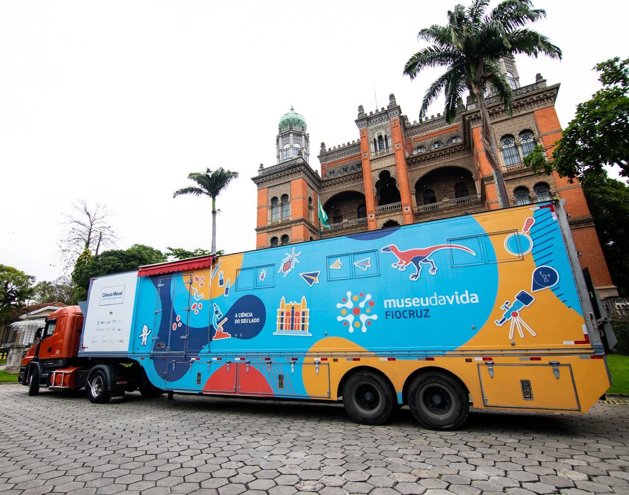 Ciência Móvel em Nova Friburgo (RJ) com várias atrações