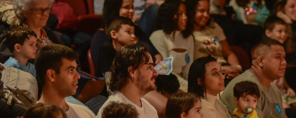 Fiocruz Manguinhos recebe famílias no encerramento da SNCT